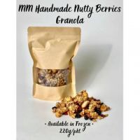 MM Handmade Nutty Berries Granola 220g/ PKT